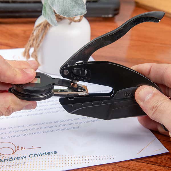 The embosser insert is easily removed for tight tidy storage.